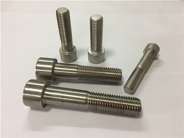 hastelloy c-276 (2.4819) din912 სოკეტის თავსაფარიანი ხრახნები